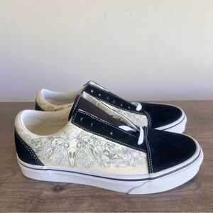 VANS Unisex Old Skool Raven Skull Shoe Size 7 or 5.5 #041A